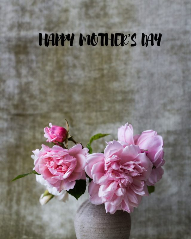 I hope all y'all mothers have an awesome day and are celebrated today and everyday!! Makakosha #happymamasday #happymothersday