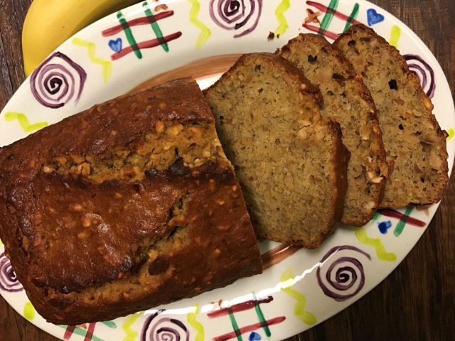 Anyone else buy extra bananas just to be able to make some #bananabread? 🙋‍♀️I love #bananabread. It’s a big hit at my house and it’s super quick and easy because everything gets mixed up in just one bowl.

My #recipe has #nodairy at all which is a big plus if you're lactose intolerant or just trying to stick to a no dairy diet.

Throw in some chopped nzungu (peanuts) for some crunchy goodness 😋. You'll need, 
3 overripe bananas
3 eggs at room temperature
¾ cup dark brown sugar
1 ½ tsp. vanilla extract
1/3 cup vegetable oil
½ tsp. salt
1 ½ cups all-purpose flour
1 ½ tsp. baking powder
1 cup chopped peanuts ( or more 😜) 1. Preheat oven to 325F/165C. 
2. Mash all 3 bananas in a large bowl. 
3. Break the eggs into the bowl. Add the sugar and vegetable oil and vanilla essence. Whisk everything together well.
4. Add the flour, salt, peanuts and baking powder. Using a spatula, fold the dry ingredients into the wet until well combined.
5. Pour the batter into a loaf pan greased or lined with parchment paper.
6. Bake for 60 – 70 minutes until a toothpick inserted in the middle comes out clean.
7. Let the banana bread cool for about 20 min. Dig in. 
Visit https://www.thevimbayidiaries.com/ for more.